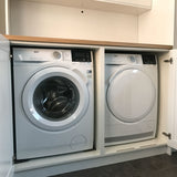 Slimme maatwerk bijkeuken met was- en droogopstelling-JJ interieurs-Bijkeuken,Inbouwkast,Interieurdesign,Maatwerk kast,Praktische bijkeuken,Wasmachinekast,Wasruimte-Maatwerk bijkeuken met wasmachinekast | Slim opbergen-OBLY