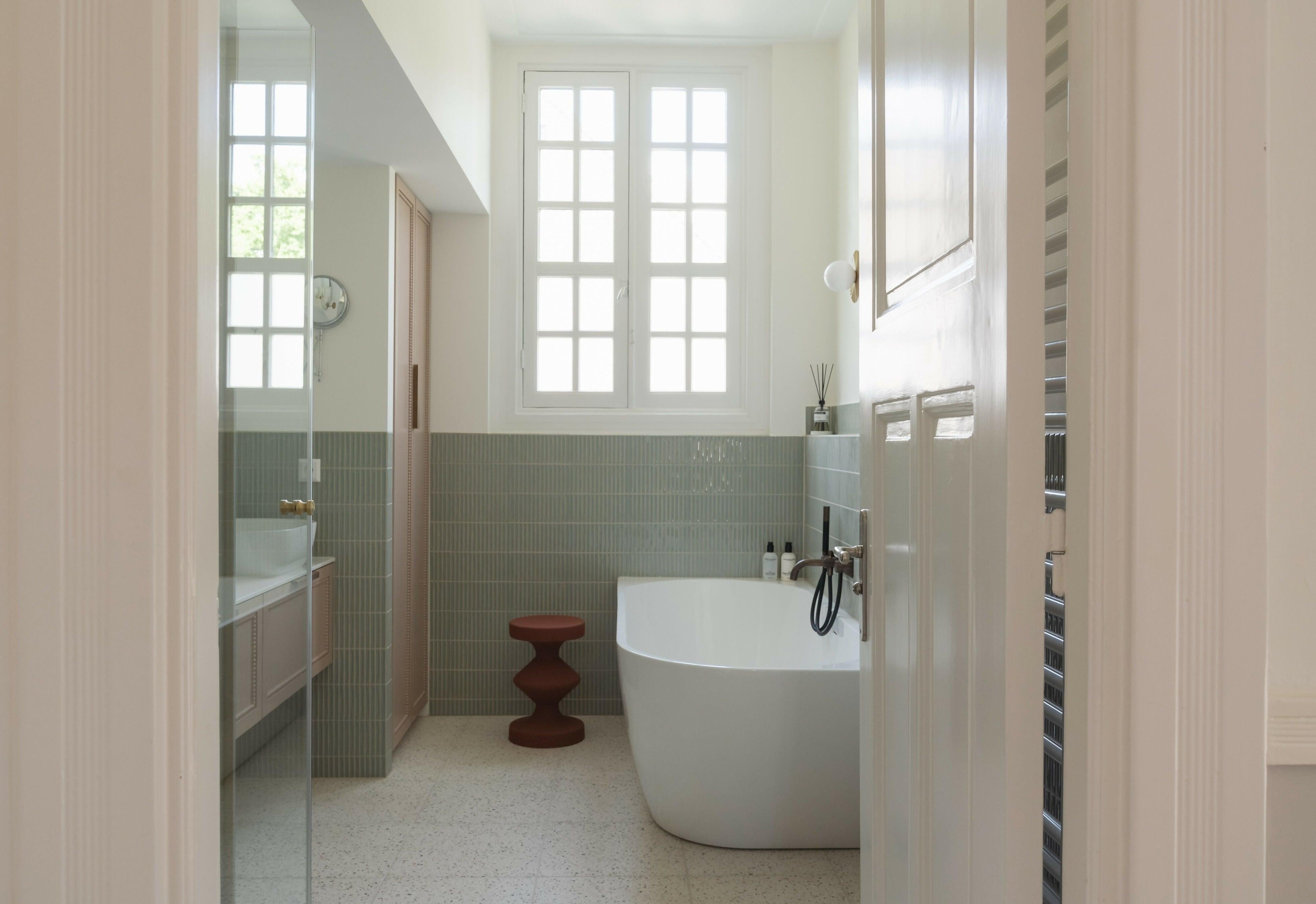 Slimme renovatie met futureproof materialen-Atelier Det-badkamer,badkamer renovatie,duurzame badkamer,hoogwaardige materialen,slim ontwerp-Slim Ontwerp met Behoud van Indeling en Duurzame -OBLY