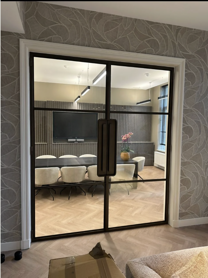 Stalen Binnenpuien & Openslaande Deuren in Modern Kantoor-boermetaal-Kantoorinterieur,Luxe afwerking,Stalen binnenpuien-Stalen Binnenpuien & Deuren in Kantoor Den Haag-OBLY