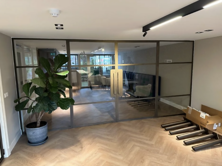 Stalen Binnenpuien & Openslaande Deuren in Modern Kantoor-boermetaal-Kantoorinterieur,Luxe afwerking,Stalen binnenpuien-Stalen Binnenpuien & Deuren in Kantoor Den Haag-OBLY