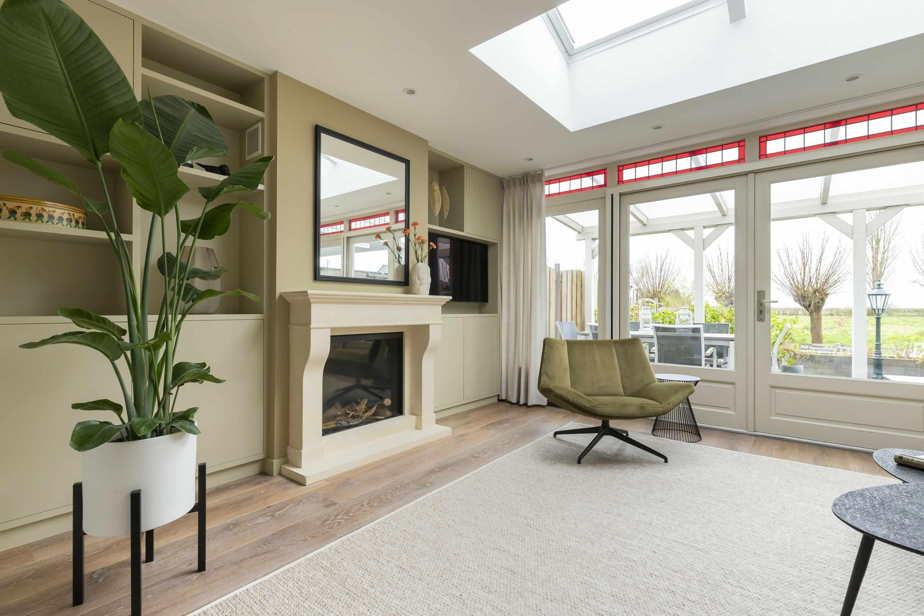 Stijlvol en functioneel woonkamer design-Jessica Kuhne-Ensuit deuren,Hedendaags interieur,Interieurontwerp,Maatwerk meubels,Rustig interieur,Woonkamer-Stijlvol en functioneel woonkamer design-OBLY
