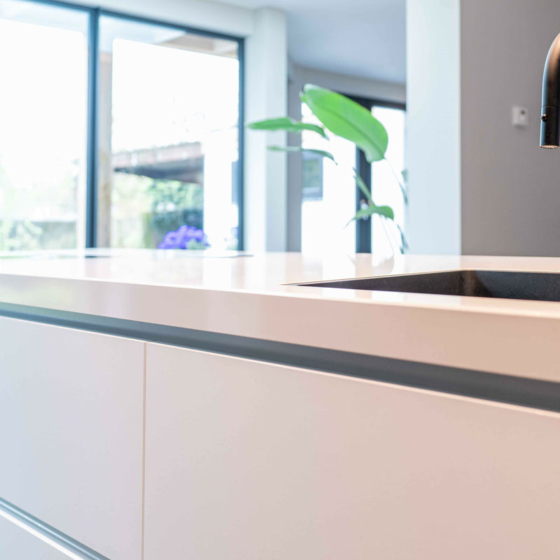 Strak en Functioneel Keukeneiland-OBLY-Functioneel Keukeneiland | Strak Design voor een Praktisch Thuis-OBLY