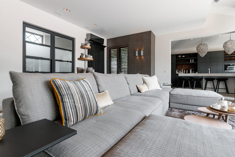 The Serenity Lodge-NC interieurarchitectuur-woonkamer-The Serenity Lodge | Luxe Poolhouse & Wellness Ontwerp op Topniveau-OBLY