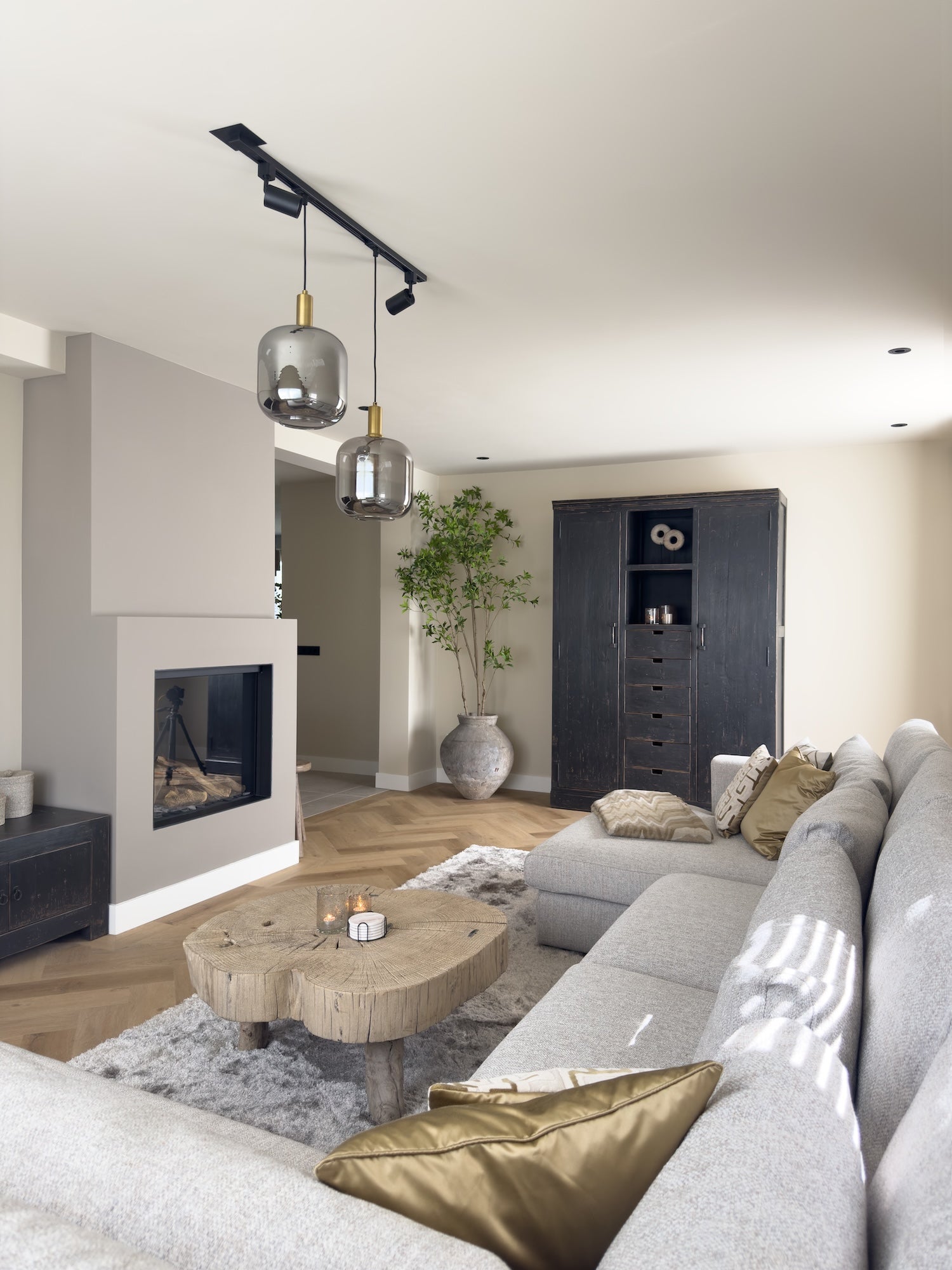 Tijdloze rust in een verbouwde boerderij-'t Looiershuis-authentieke woonboerderij,compleet interieur woonboerderij,karakteristieke woonboerderij,luxe woonboerderij,Woonkamer-OBLY