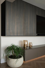 Totaalinrichting penthouse-Meubellen-gouden greeplijst,luxe maatwerk,maatwerk interieur,natuursteen keukenblad-Luxe Maatwerk Interieur voor Penthouse-OBLY