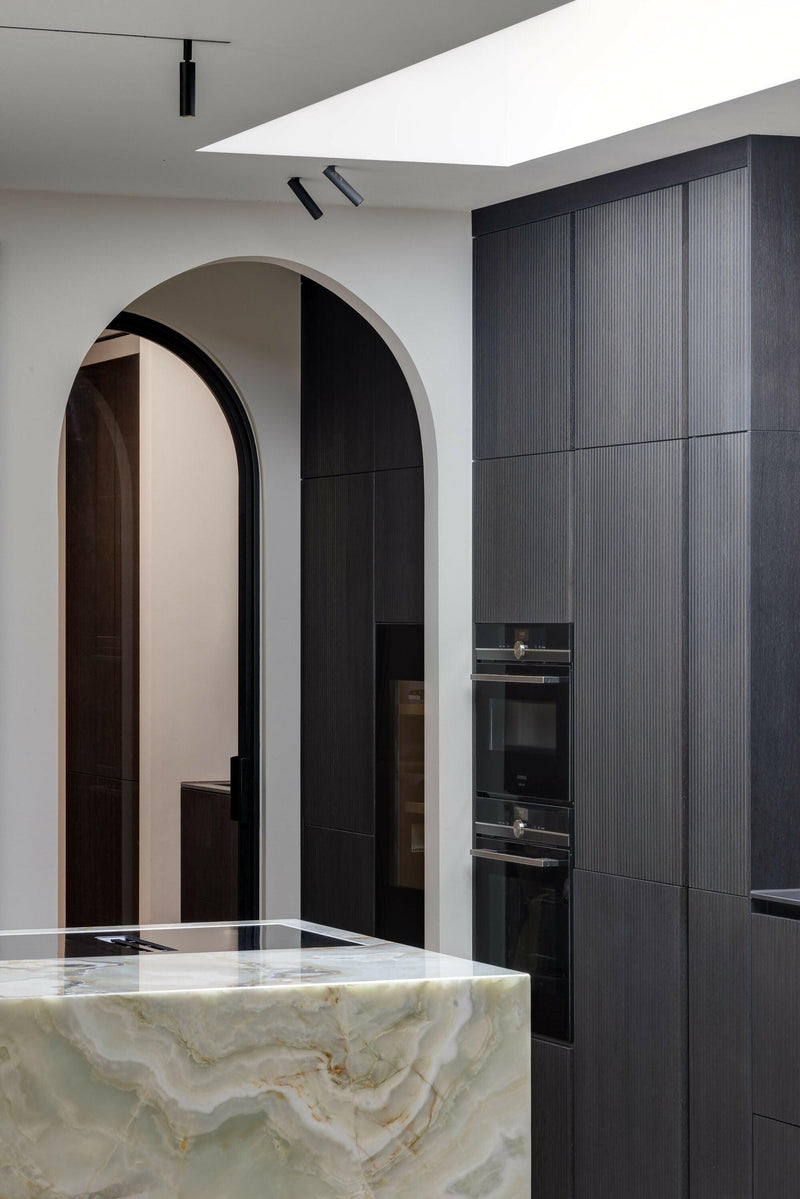 Totaalrenovatie grote jaren ’30 woning-OBLY-woonkamer-Totaalrenovatie Jaren ’30 Woning in Amsterdam | Studio Twentyfour-OBLY