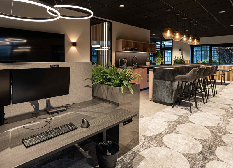 Turnkey Renovatie-Studio Boud-Entree / Hal / Trap-Turnkey Kantoorrenovatie & Inrichting | Complete Transformatie-OBLY