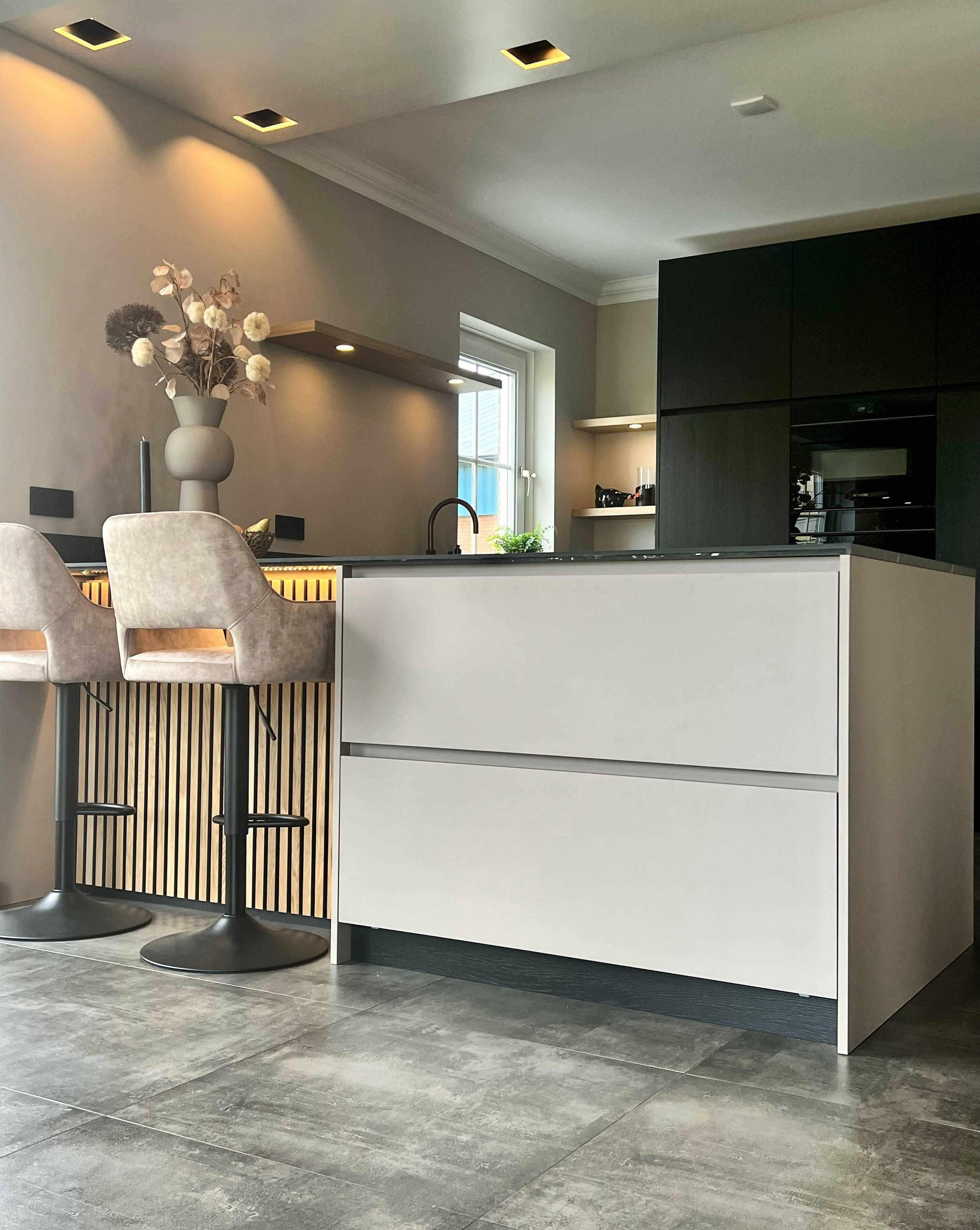 U-vorm keuken-MICK MATCH-Functionele keuken,Interieur,keuken,Keukeneiland,Sfeerverlichting,U-vorm keuken-U-vorm keuken-OBLY