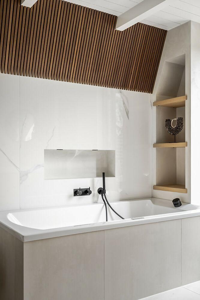 Uniek Huis met Art Deco Invloeden-Wendy Verhaegh Interior Design-badkamer-Uniek Interieurontwerp met Art Deco Invloeden-OBLY