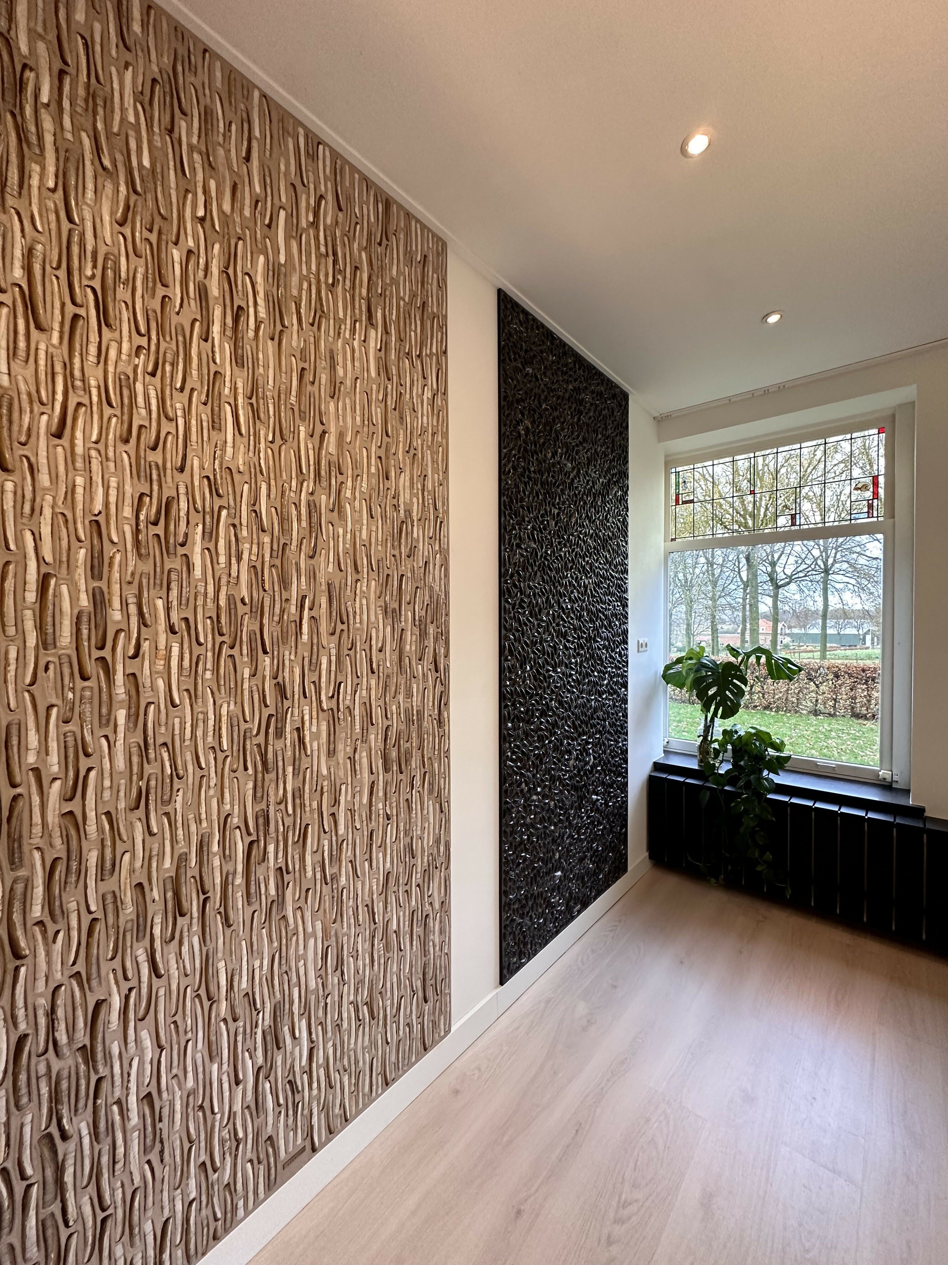 Uniek maatwerk karakteristieke woonboerderij-Viveau - fine wall design-design wandbekleding,handgemaakt,luxe wandbekleding,mosselschelpen,natuurlijke materialen,natuurlijke wandbekleding,schelpen wandbekleding,wandbekleding,wanddecoratie interieur-wandbekleding van scheermessen en mosselschelpen-OBLY