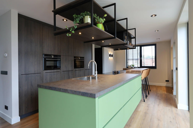 Unieke keuken met groen kookeiland-PAUL THEUWS INTERIEUR-Keuken-Unieke keuken met groen kookeiland-OBLY