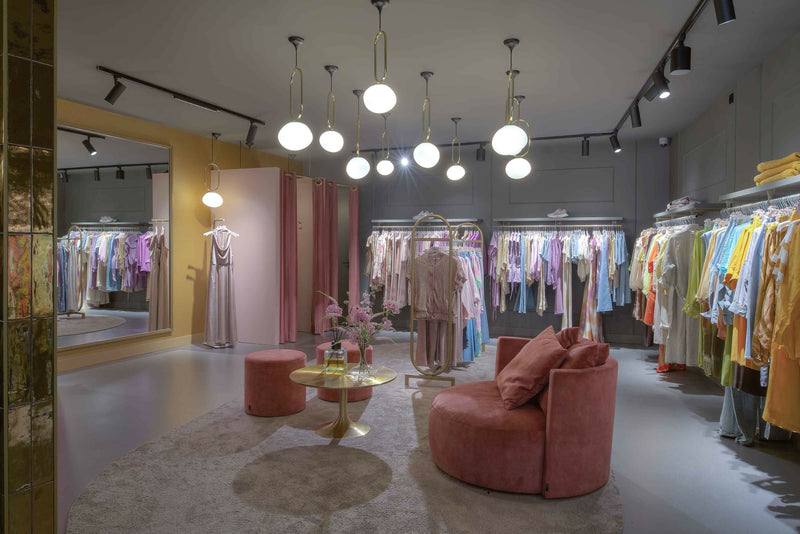 Van Restyling tot Totale Metamorfose-Esther Rooijackers Interieur-kantoor-Complete Kantoor Make-over | Elbo Technology-OBLY