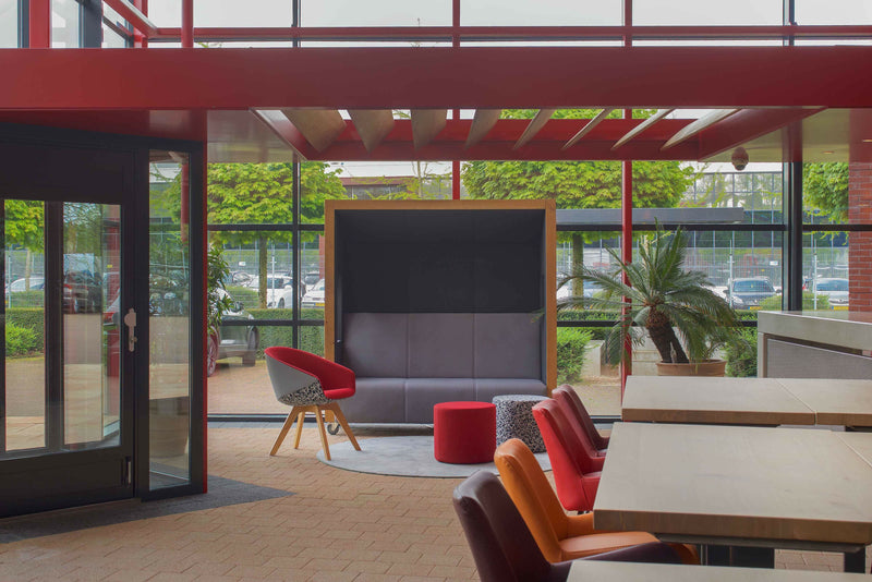 Van Restyling tot Totale Metamorfose-Esther Rooijackers Interieur-kantoor-Complete Kantoor Make-over | Elbo Technology-OBLY