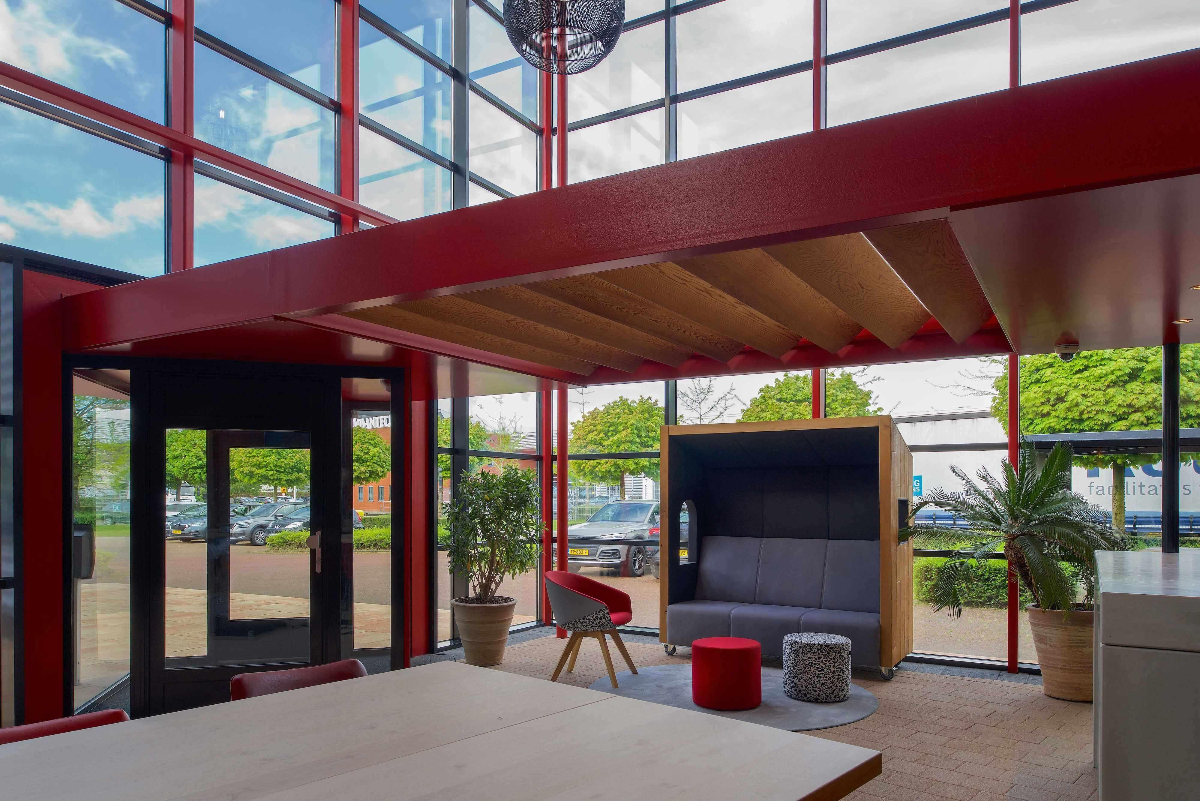 Van Restyling tot Totale Metamorfose-Esther Rooijackers Interieur-kantoor,kantoor interieur,kantoor renovatie,kantoor restyling,modern kantoor ontwerp,werkplek ontwerp-Complete Kantoor Make-over | Elbo Technology-OBLY