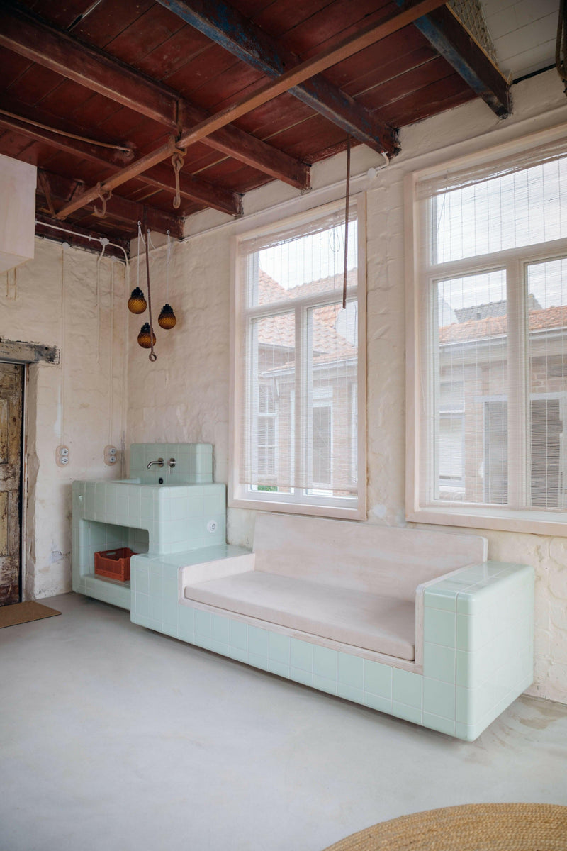 Van Slachthuis naar Vakantiehuis: Een Transformatie in 18m²-OBLY-Vakantiehuis-OBLY