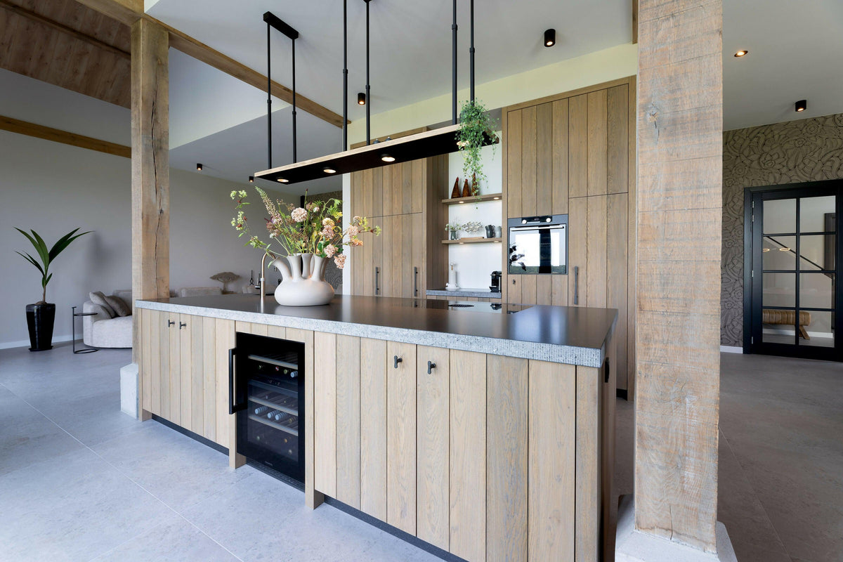 Van Varkensstal naar Woonboerderij – Een Stijlvolle Transformatie-Brobbel Interieur-boerderij renovatie interieur,keuken woonboerderij,landelijk modern interieur,landelijke woonboerderij,moderne boerderijwoning,woonboerderij interieur,woonboerderij renovatie-OBLY