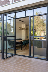 Verbouwing met aanbouw in Hillegersberg-Sensbouw-Luxe keuken design,Stalen puien interieur,Veel daglicht woning,Visgraat vloer interieur,Woonkamer met tuin verbinding-Verbouwing met moderne aanbouw-OBLY
