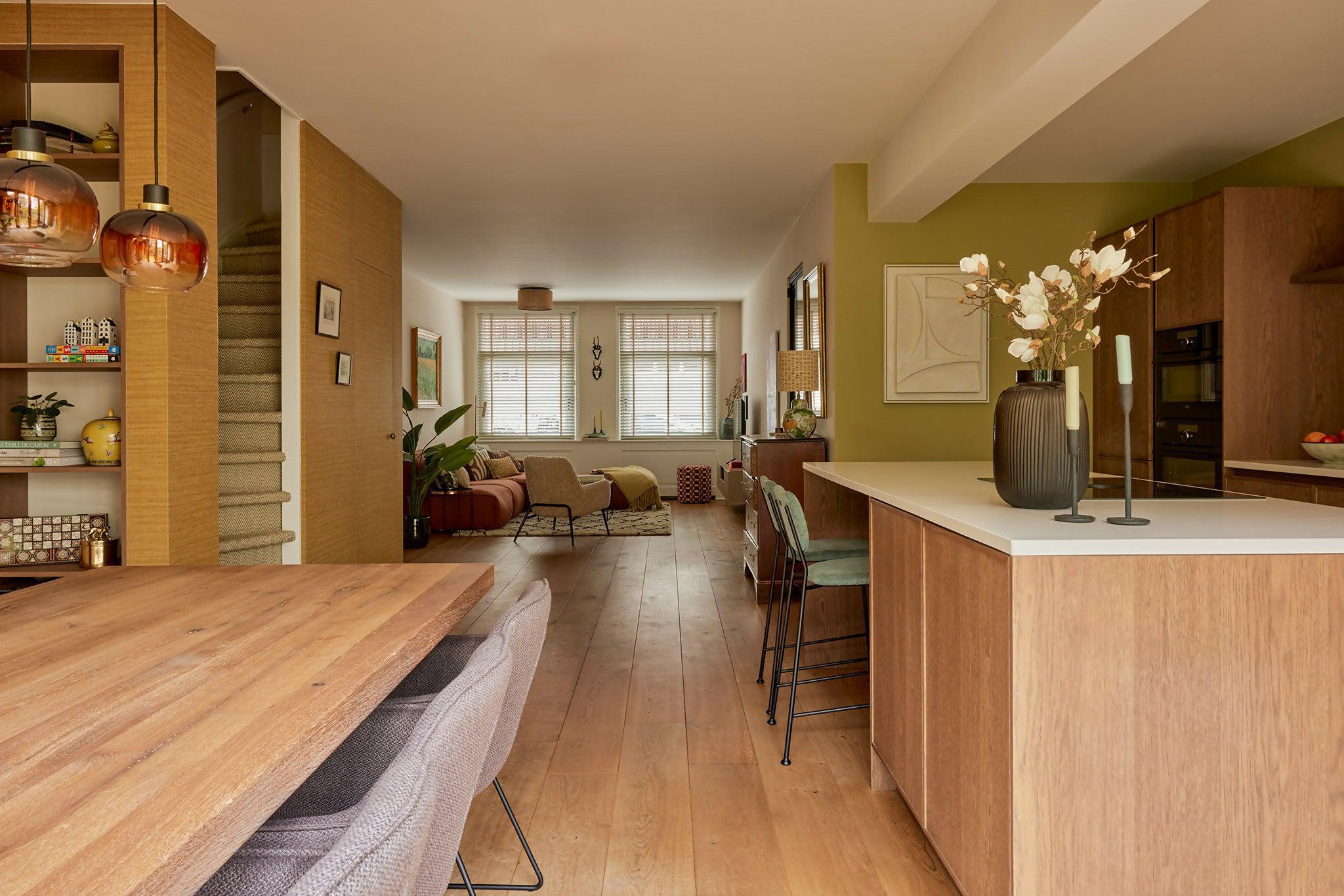 Volledig interieur familie woning Amsterdam met uitbouw-Studio Bix Interiors-badkamer ontwerp,familie woning,harmonieus design,interieur ontwerp,jaren 30 woning,Keuken,kleuradvies,materialenplan,moderne keuken,open leefruimte,renovatie,uitbouw,volledig interieur,warm interieur-Een warm en sfeervol interieur voor een jaren 30-woning in Amsterdam. -OBLY