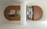 Vrije abstracte schilderijen als inspiratiebron voor maatwerk-Marella Hesseling-woonkamer-Abstracte schilderijen vol gelaagdheid & karakter | Vrij werk & maatwe-OBLY