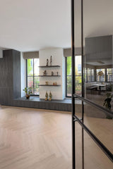 Vrijstaande woning met luxe maatwerk interieur-Joolsdesign-Interieurontwerp,Keuken inspiratie,Keuken met kookeiland,Luxe interieur,Maatwerk kast,maatwerk keuken,totaalinterieur,visgraatvloer,vrijstaande woning,Woningrenovatie,woonkamer inspiratie,zwarte keuken-Vrijstaande woning met luxe maatwerk interieur | Joolsdesign-OBLY