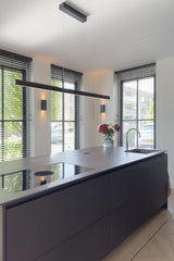Vrijstaande woning met luxe maatwerk interieur-Joolsdesign-Interieurontwerp,Keuken inspiratie,Keuken met kookeiland,Luxe interieur,Maatwerk kast,maatwerk keuken,totaalinterieur,visgraatvloer,vrijstaande woning,Woningrenovatie,woonkamer inspiratie,zwarte keuken-Vrijstaande woning met luxe maatwerk interieur | Joolsdesign-OBLY