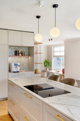 Warm familiehuis in Arnhem met maatwerk leefkeuken-Laura Hindriks interieurontwerp-Badkamer,Interieurontwerp,Keuken,leefkeuken,maatwerk keuken,nieuwbouwwoning,visgraatvloer-Nieuwbouwwoning Arnhem | Warm interieur met maatwerk keuken-OBLY