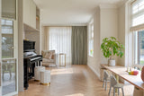 Warm familiehuis in Arnhem met maatwerk leefkeuken-Laura Hindriks interieurontwerp-Badkamer,Interieurontwerp,Keuken,leefkeuken,maatwerk keuken,nieuwbouwwoning,visgraatvloer-Nieuwbouwwoning Arnhem | Warm interieur met maatwerk keuken-OBLY