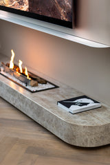 Warm modern interieur met maatwerk keuken-BINTH Interieurontwerp-interieur ontwerp,keuken met eiland,luxe keuken ontwerp,maatwerk keuken,moderne keuken,warm interieur-Warm modern interieur met maatwerk keuken en houten kasten-OBLY