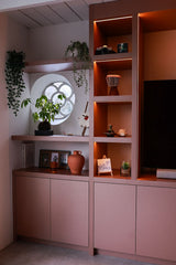 Warme maatwerkwand met nisjes en sfeerverlichting-woodendream-maatwerkwandkast,nisjes,tv wand kast,wandmeubel,warme uitstraling-Maatwerkwandkast met nisjes en warme verlichting-OBLY