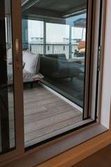 Warme vloer als basis voor een modern interieur-Berkers Vloeren-design vloer,interieurvloer,moderne vloer,moderne woning,pvc vloer,strakke vloer,vloer interieur,vloer woonkamer,warme vloer-Moderne interieurvloer met warme uitstraling-OBLY