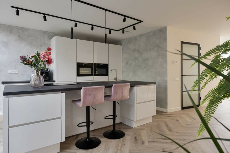 Witte Hoogglans Keuken met Unieke Details-Jan van Sundert-Keuken-OBLY