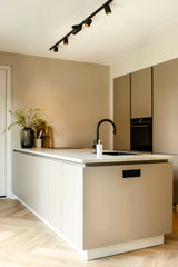 Woning met Maatwerkkast in jaren 30 stijl-OBLY-Woning met maatwerkkast in jaren 30 stijl-OBLY