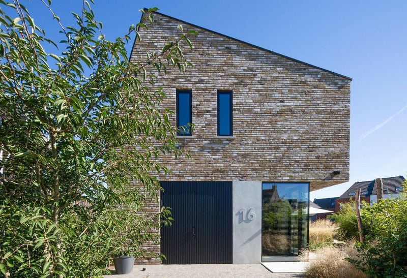 Woning met stalen trap-Architect eigen huis-Entree/Hal/Trap-Bijzondere Langgerekte Woning-OBLY