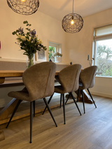 blauwe maatwerk keuken en woonkamer-lin design-blauwe-keuken,design-keuken,interieur-keuken,keuken-inrichting,keuken-interieur,keuken-met-kleur,keuken-op-maat,keuken-renovatie,maatwerk-keuken,maatwerk-meubel,marmerlook-werkblad,moderne-keuken-OBLY