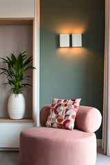 maatwerk interieur met wandkast en moderne leefkeuken-Studio Thirty Two-interieur-ontwerp,interieur-renovatie,maatwerk-interieur,maatwerk-kasten,maatwerk-wandkast,modern-interieur,moderne-keuken,open-leefruimte,woning-verbouwing,Woonkamer,woonkamer-ontwerp-OBLY
