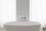 Badkamer ensuite in rijksmonument met Carrara marmer en smoked glass-Studio Niels-alle,Ambachtelijk detail,Badkamer,Carrara marmer,HI-MACS,Monumentaal,Rijksmonument,Smoked glass-Badkamer ensuite in rijksmonument | Studio Niels-OBLY