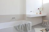 Badkamer privé woning Amsterdam-Not Only White-alle,Badkamer-OBLY