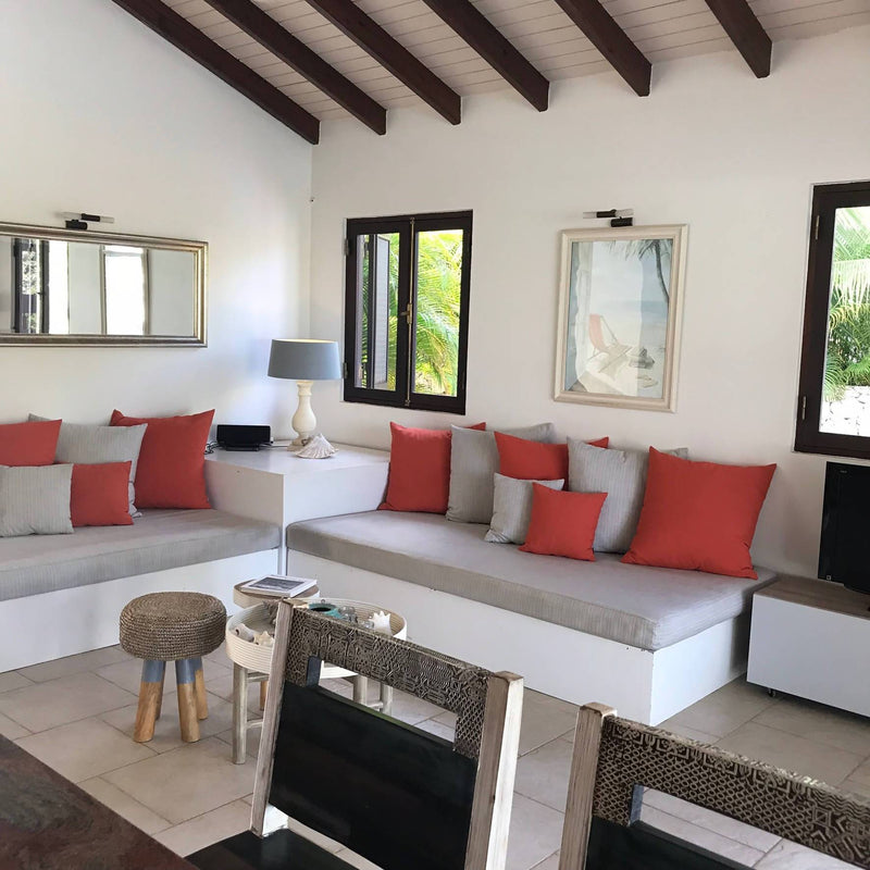 Beach villa interieur-Daniela Cupello-Woonkamer-Interieur villa aan het strand-OBLY