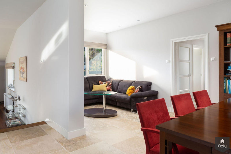 Beige en lichtgrijze natuursteen Bourgondische Dallen-Van den Heuvel & Van Duuren-alle,Woonkamer-OBLY