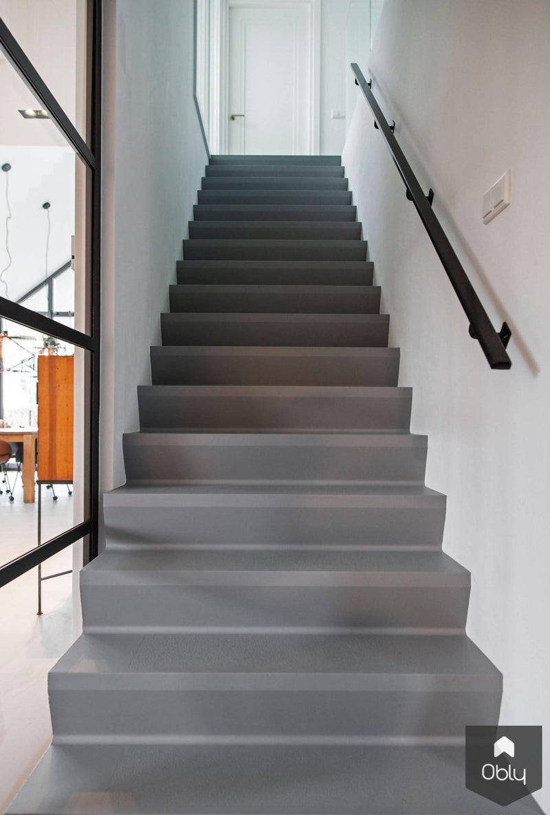 Betonlook vloer met stalen deuren-Willem Designvloeren B.V.-alle, Woonkamer-Betonlook vloer met stalen deuren | OBLY.com-OBLY