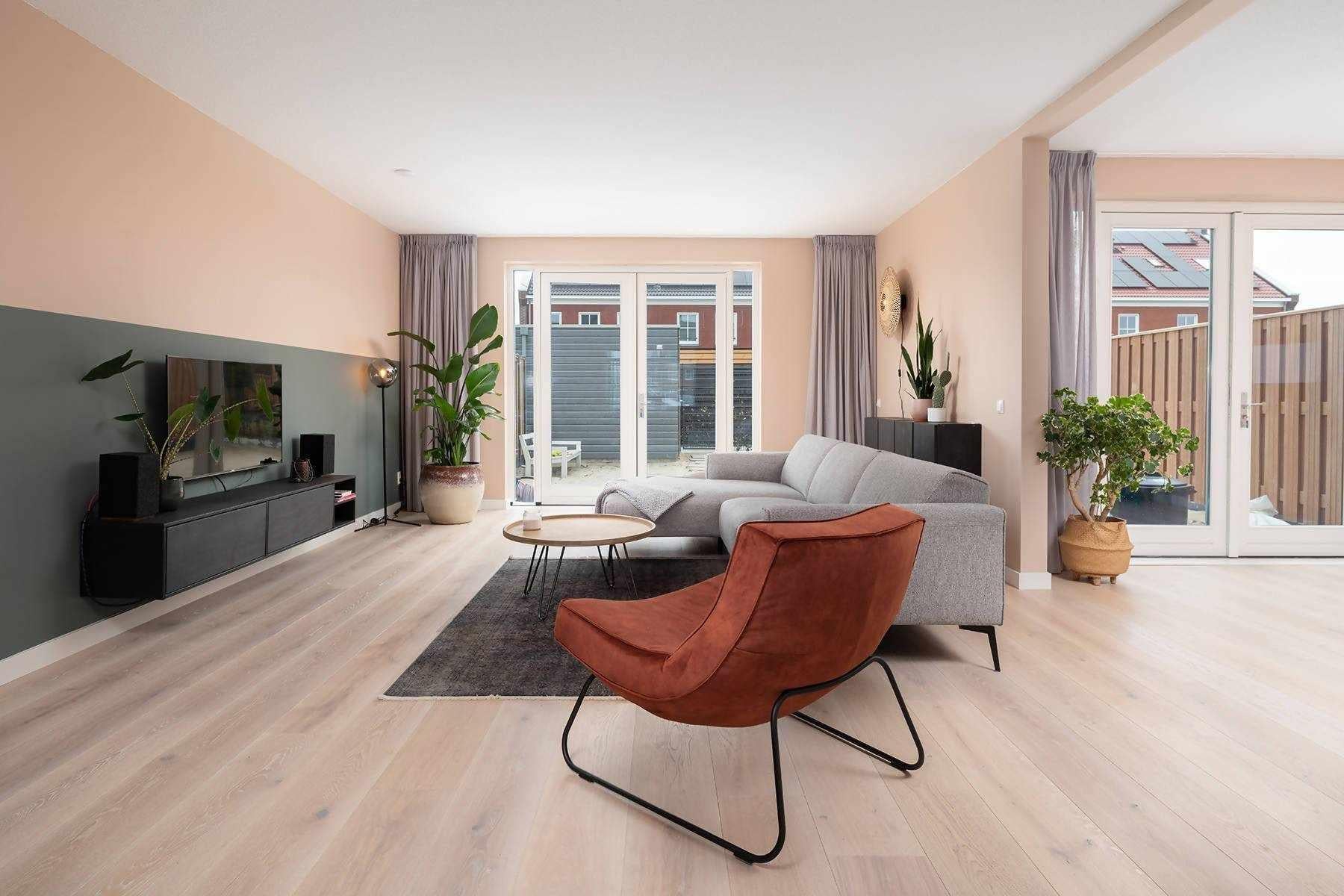Brede plankenvloer-The Woodstore-design woonkamer interieur,luxe woonkamer inrichting,moderne woonkamer interieur,stijlvolle woonkamer inrichting,Vloeren,Woonkamer,woonkamer met wandpanelen-Brede plankenvloer -OBLY
