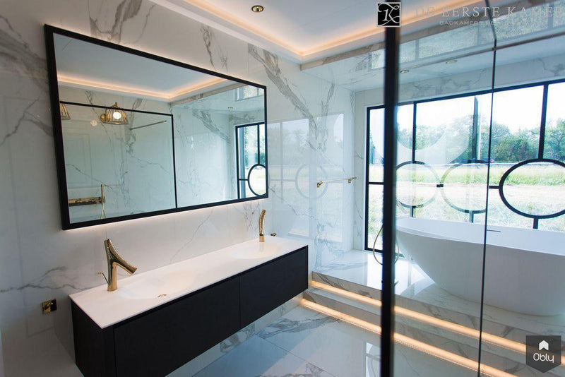 Chique badkamer met goud en marmer-De Eerste Kamer-alle,Badkamer-OBLY