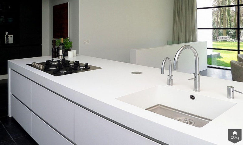 Corian werkblad met naadloos verlijmde stollenwand en spoelbak.-Cora Techniek-alle, Keuken-OBLY
