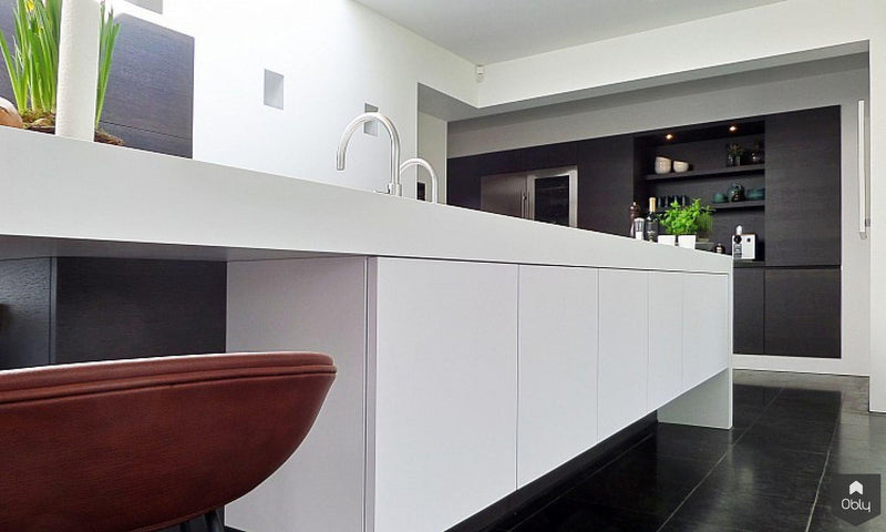 Corian werkblad met naadloos verlijmde stollenwand en spoelbak.-Cora Techniek-alle, Keuken-OBLY