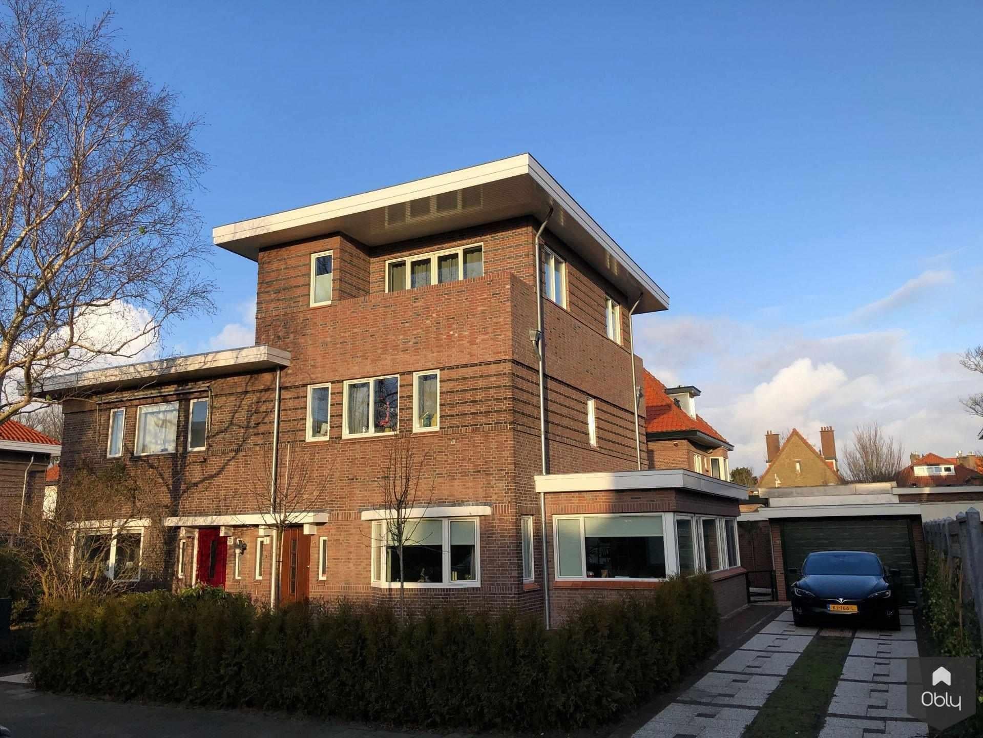 Dakopbouw jaren 30 woning - Vogelwijk-Nugter Architectuur-ArchitectonischeInpassing,Exterieur,Jaren30Architectuur,MetselwerkDetail,NieuweHaagseSchool,Stadsgezicht,UitkragendDak-OBLY