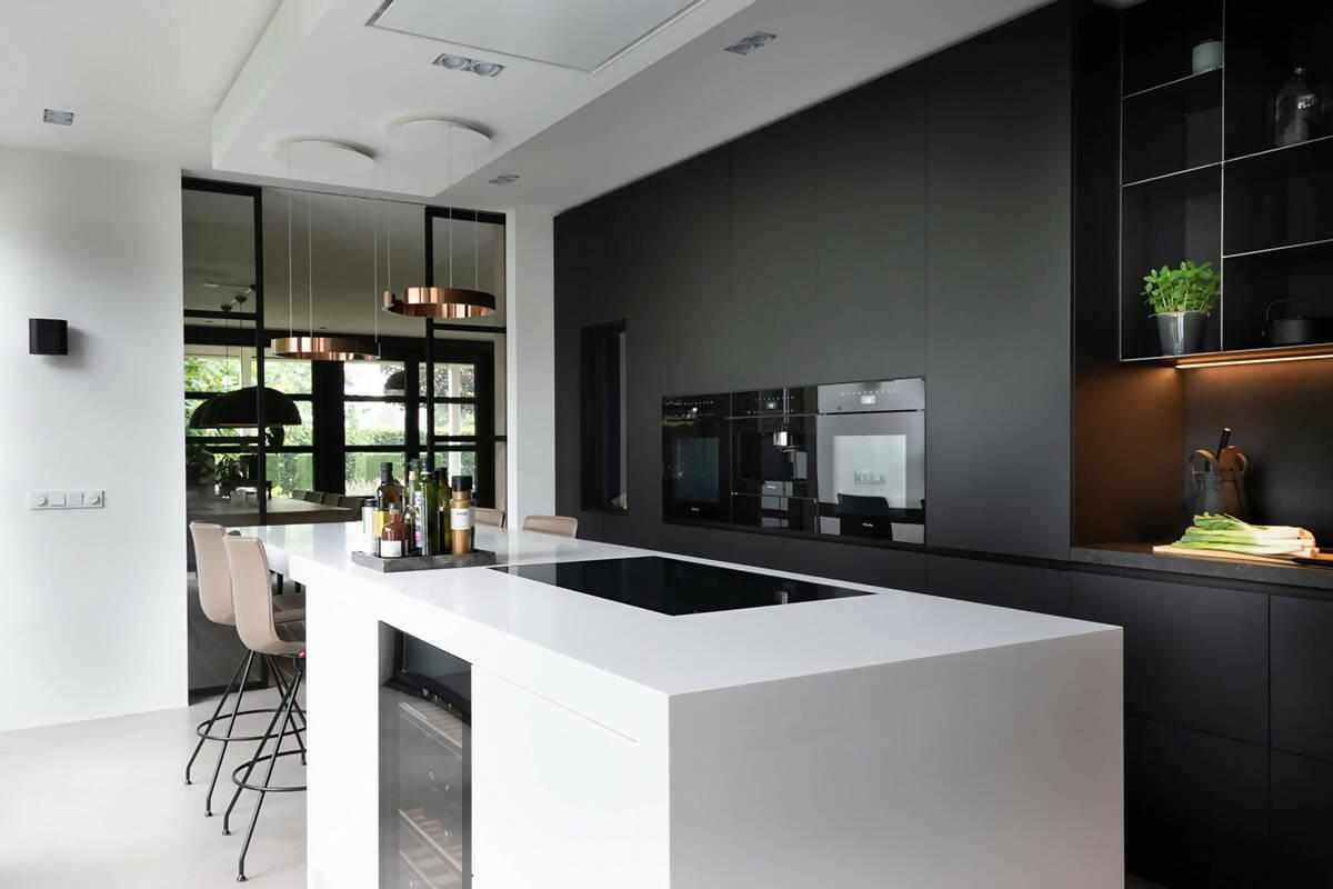 Design leefkeuken op maat-Design leefkeuken op maat-Donkere keuken,Interieur,Keuken,Keukeneiland,Sfeerverlichting-Design leefkeuken op maat-OBLY
