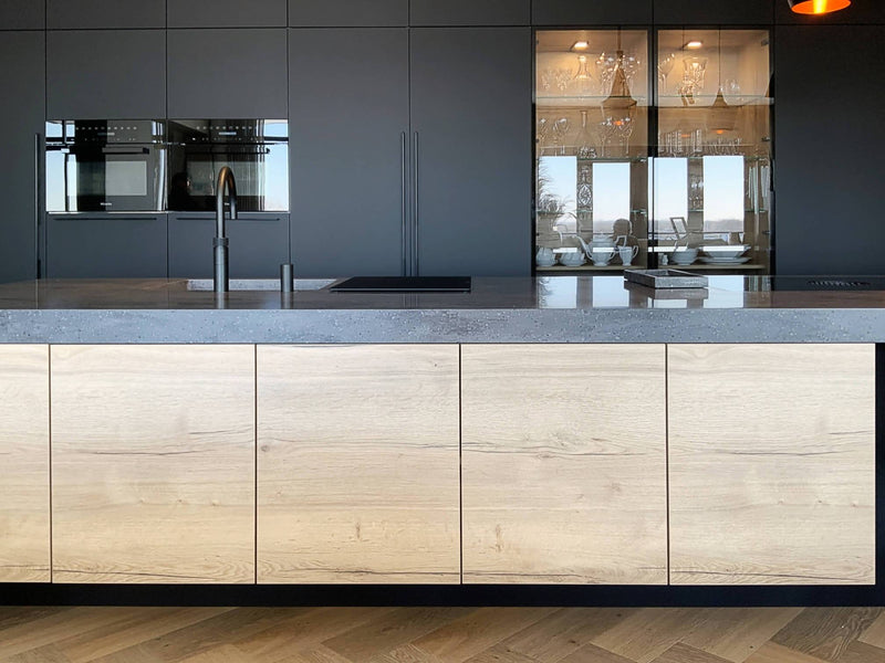 Designkeuken mat zwart-Keukenarchitectuur Midden Brabant-Keuken-Moderne designkeuken zwart zijdemat-OBLY