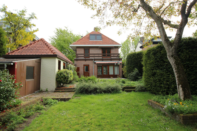 Een moderne uitbreiding herstelt de jaren 30-sfeer-Bob Romijnders Architectuur - Interieur-exterieur-OBLY