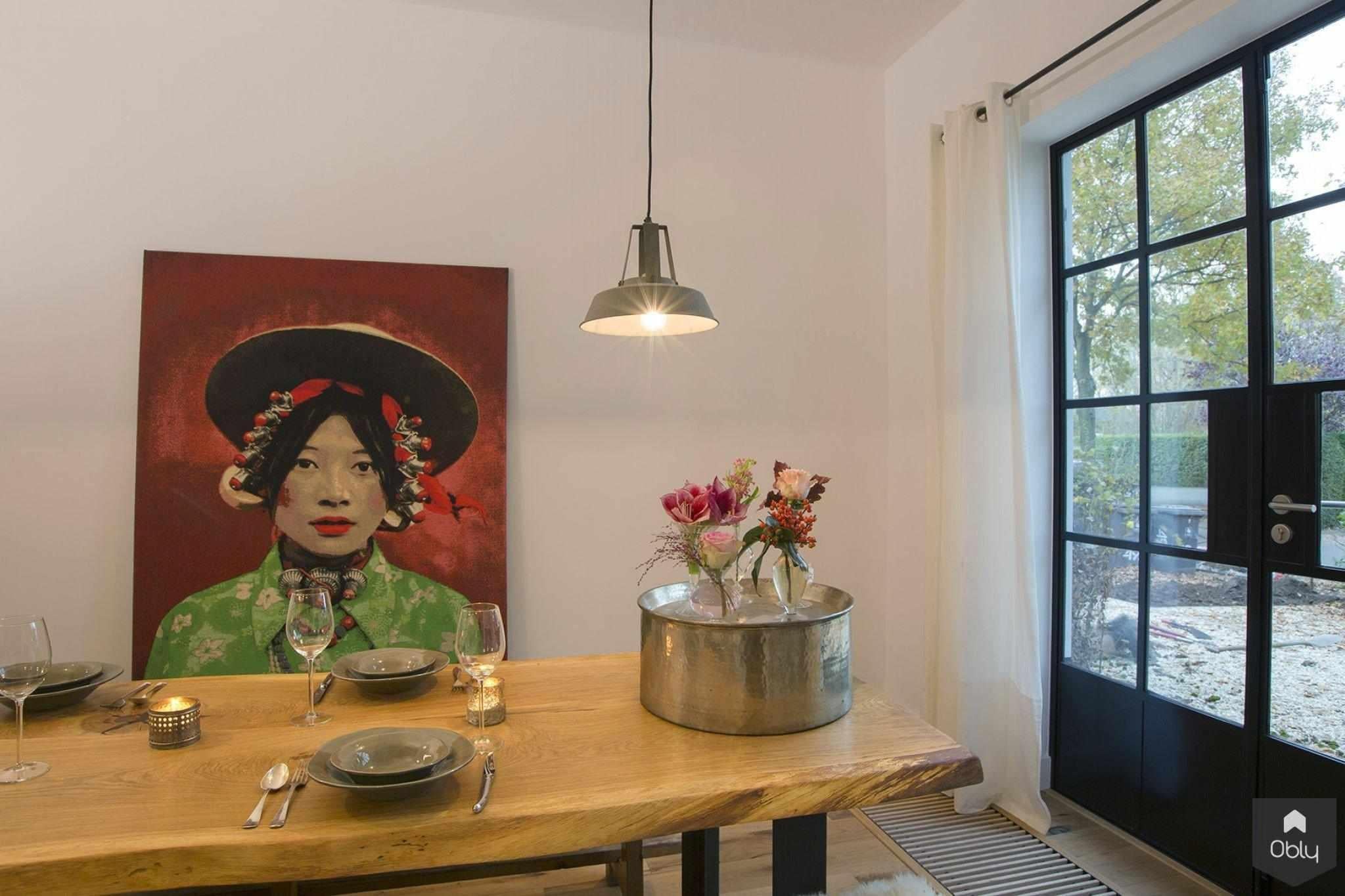 Eetkamer Twee onder één kap Laren-Suzanne-Holtz-Studio-alle,Eetkamer,eetkamer twee onder een kap,karaktervolle woning Laren,luxe eetkamer inrichting,maatwerk interieur ontwerp,moderne eetkamer inspiratie,sfeervolle verlichting eetkamer,stijlvolle woonkeuken details,warme houten eettafel-OBLY