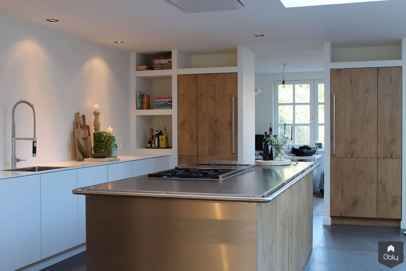 Eigentijdse keuken met RVS eiland-Kitchen Concepts-alle,Keuken-Eigentijdse keuken met RVS eiland | OBLY.com-OBLY